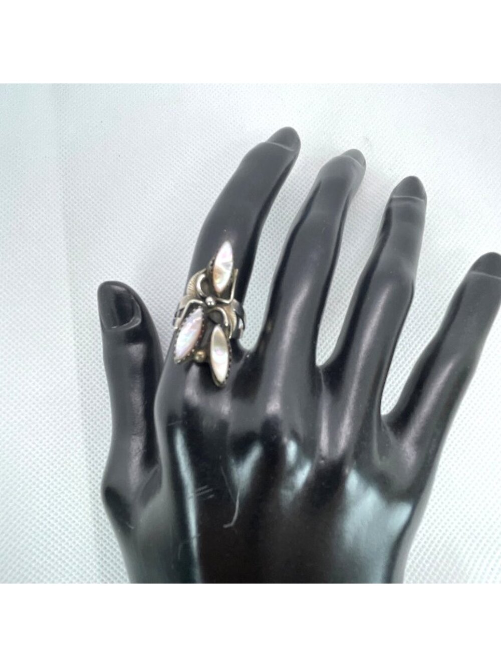 Native American Sterling Silver Mother Of Pearl Ring Statement Signed LW Sz 5.25 - Picture 13 of 16